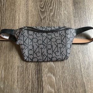 Unisex Calvin Klein leather fanny pack